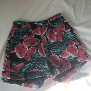 AMERICAN APPAREL - watermelon denim shorts